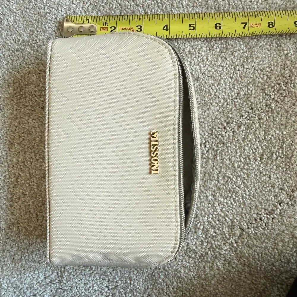 Missoni for Delta One Cream Chevron Zig Zag Travel Toiletry Case Amenity Kit Bag